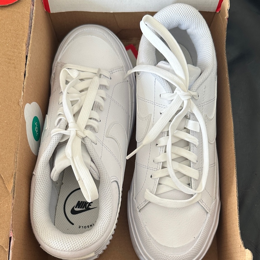 Nike Court Legacy Lift NWT